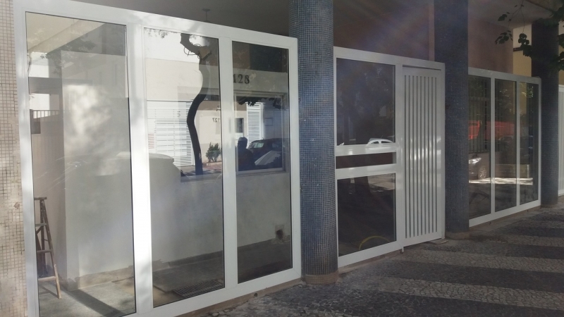 Valor de Portão de Alumínio de Garagem Vila Endres - Portão de Alumínio com Vidro